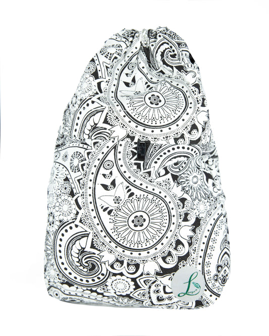 Yanic White Paisley